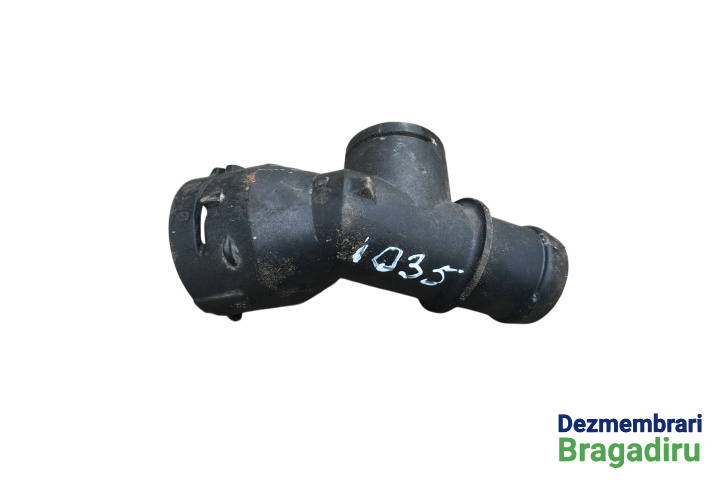 Mufa cuplare furtun radiator inferioara Cod: 1K0122291AD 1K0122291AD Volkswagen VW Golf 5 [2003 - 2009] Hatchback 3-usi 1.9 TDI 6DSG (105 hp) Cod motor: BKC, Cod cutie: HLH, Cod culoare: LA6Q