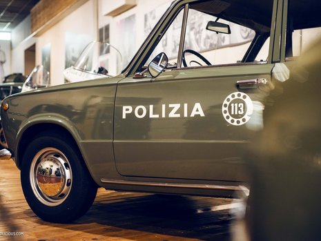 Muzeul Auto al Politiei italiene este un loc plin de bijuterii scumpe