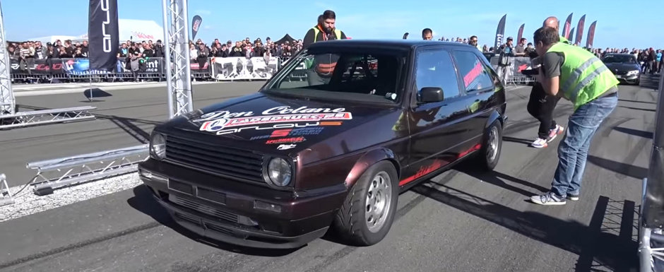 N-o avea un exterior modificat radical, dar are peste 1.300 de cai sub capota. Cica-i cel mai rapid GOLF 2 din lume N-o avea un exterior modificat radical, dar are peste 1.300 de cai sub capota. Cica-i cel mai rapid GOLF 2 din lume