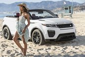 Naomie Harris si Range Rover Evoque Convertible