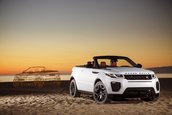 Naomie Harris si Range Rover Evoque Convertible