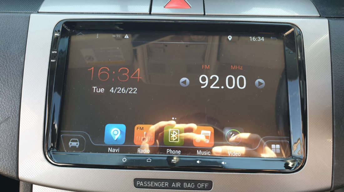 Navigatie Android 10 Dedicata cu Ecran Tactil Touchscreen 4 Core 32GB ROM 2GB RAM DDR3 Volkswagen Golf 6 2008 - 2014 sdgnbvpb61