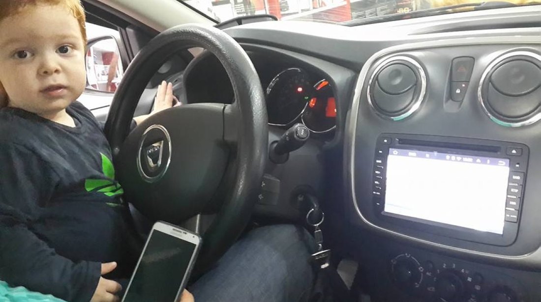 Navigatie Android 7.1 DACIA DUSTER 2GB RAM WAZE NAVD A5157