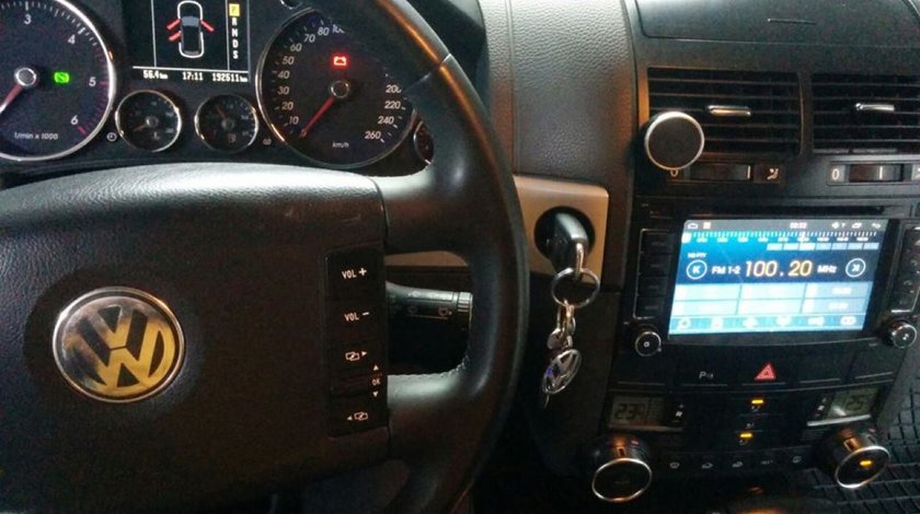 NAVIGATIE ANDROID 7.1 DEDICATA VW MULTIVAN T5 2005 - 2015 2GB RAM DVR CARKIT GPS NAVD-A9200