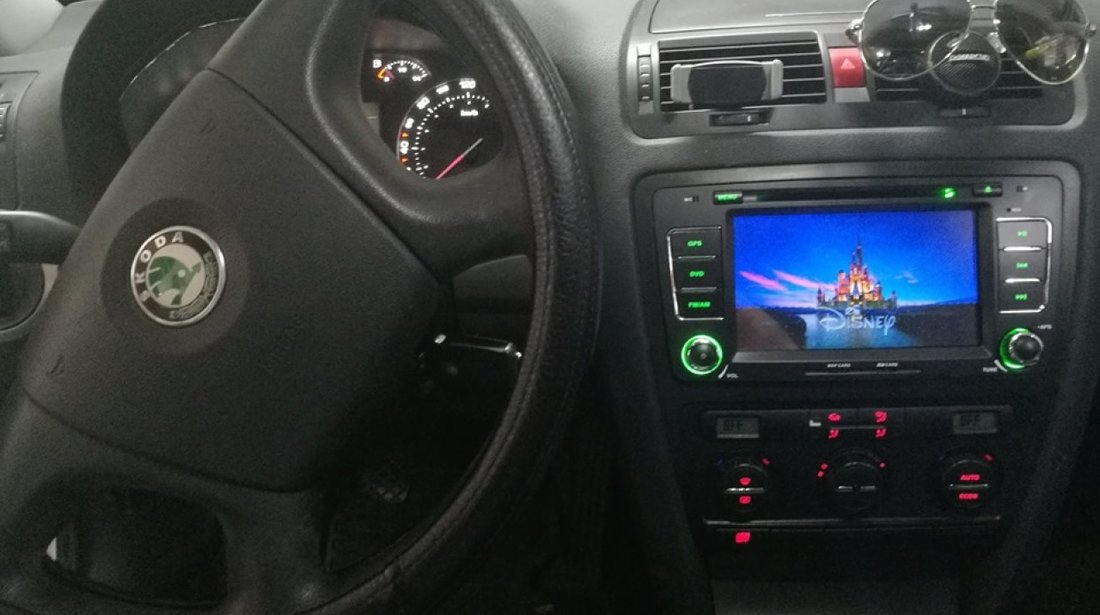 NAVIGATIE ANDROID 8.1 DEDICATA SKODA OCTAVIA FACELIFT 2 WITSON W2-K6201 ECRAN IPS 8'' 16GB 2GB RAM