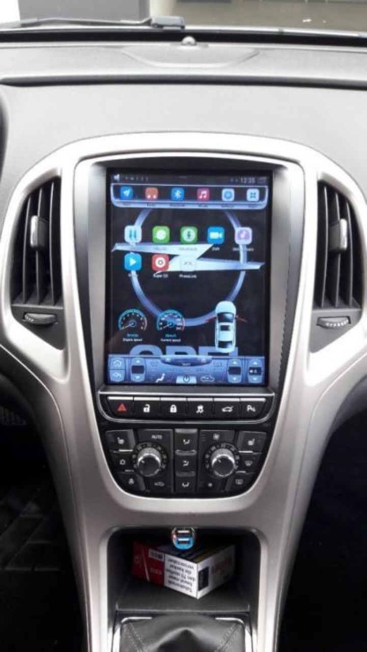 NAVIGATIE ANDROID DEDICATA OPEL ASTRA J ECRAN 10.4'' TESLA STYLE