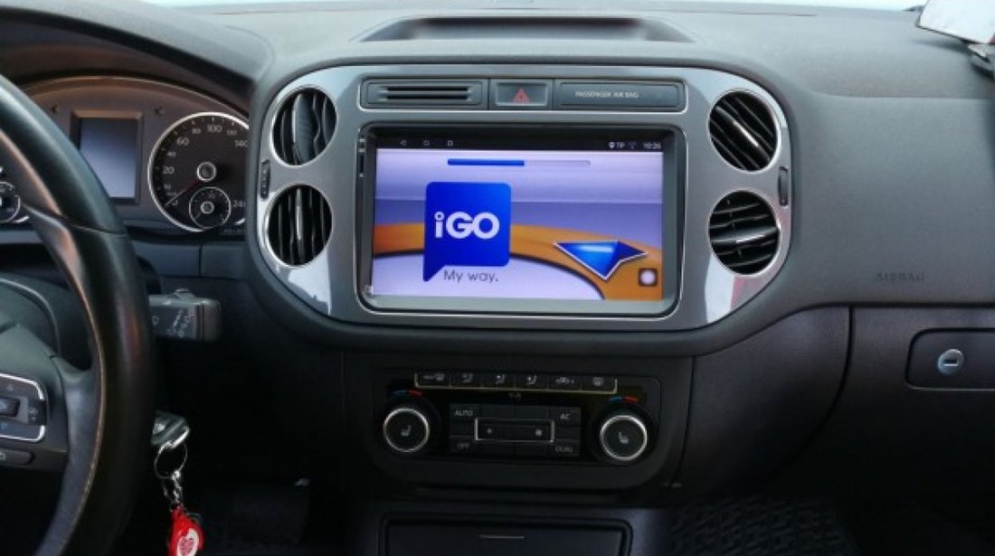 NAVIGATIE CARPAD ANDROID 7.1.2 DEDICATA VW AMAROK NAVD E305 ECRAN 9'' CAPACITIV 16GB INTERNET