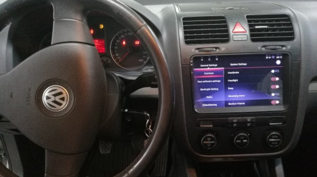 NAVIGATIE CARPAD ANDROID 7.1.2 DEDICATA VW AMAROK NAVD E305 ECRAN 9'' CAPACITIV 16GB INTERNET