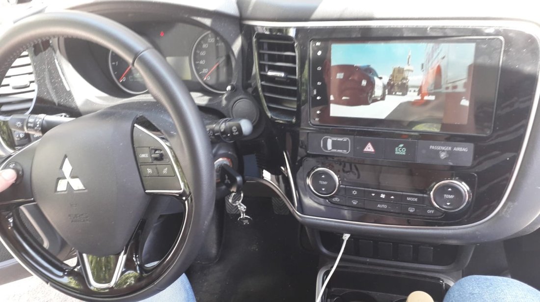 NAVIGATIE CARPAD ANDROID 8.1 DEDICATA MITSUBISHI OUTLANDER 2013-2019 GPS WAZE WIFI EDOTEC EDT-L230