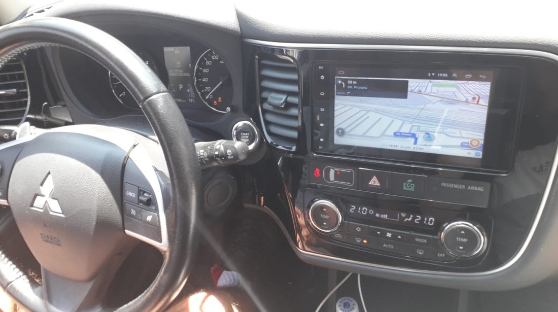 NAVIGATIE CARPAD ANDROID 8.1 DEDICATA MITSUBISHI OUTLANDER 2013-2019 GPS WAZE WIFI EDOTEC EDT-L230