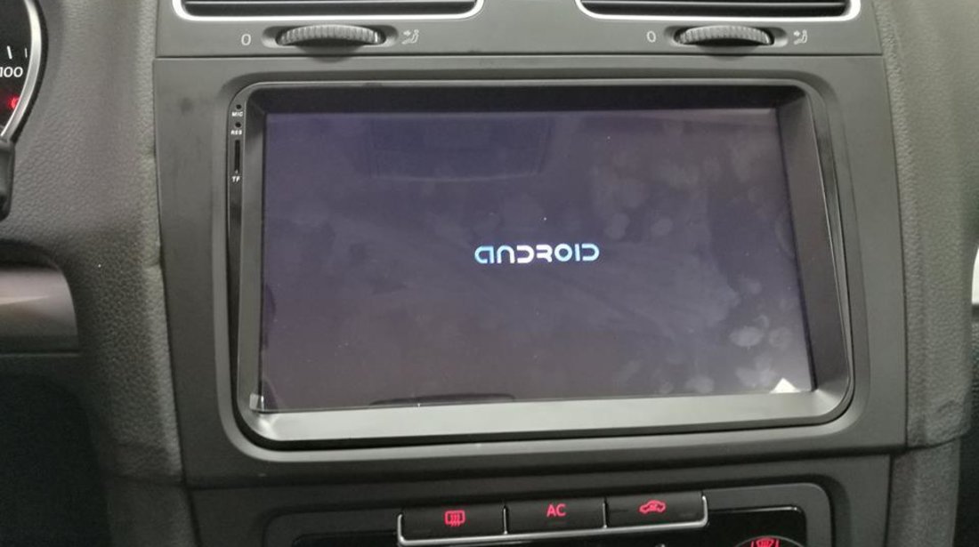 NAVIGATIE CARPAD ANDROID DEDICATA SKODA SUPERB II EDONAV E305 ECRAN 9'' CAPACITIV 16GB INTERNET 3G