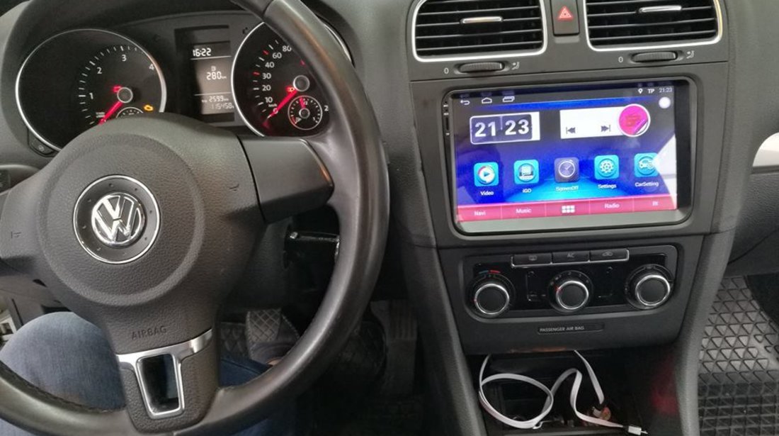 NAVIGATIE CARPAD ANDROID DEDICATA SKODA YETI EDONAV E305 ECRAN 9'' CAPACITIV 16GB INTERNET 3G