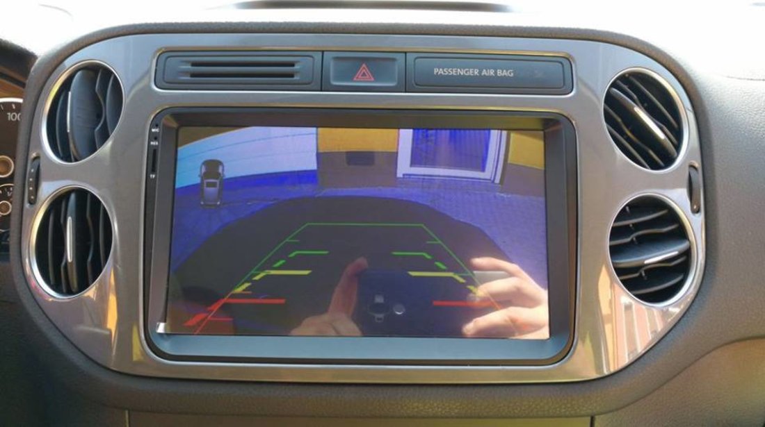 NAVIGATIE CARPAD ANDROID DEDICATA VW Eos EDONAV E305 ECRAN 9'' CAPACITIV 16GB INTERNET 3G