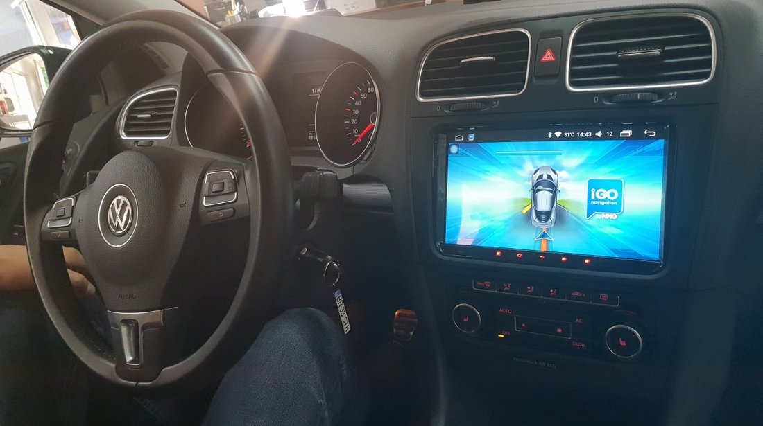 NAVIGATIE CARPAD ANDROID DEDICATA VW Golf(MK5,MK6)NAVD-MT9800 9' 16GB 2GB RAM GPS WAZE CAMERA BONUS!