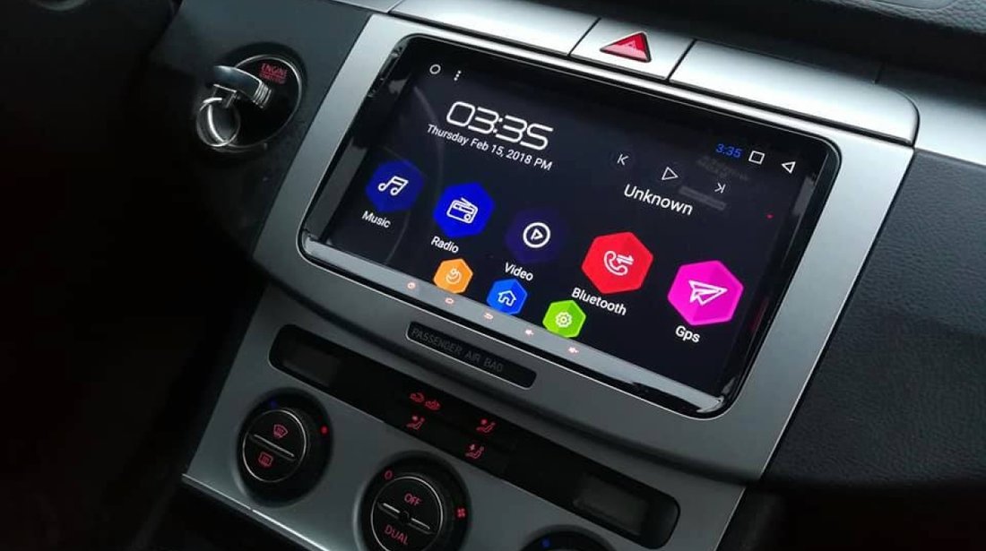 NAVIGATIE CARPAD ANDROID DEDICATA VW Scirocco NAVD-MT9800 9'' 16GB 2GB RAM GPS WAZE CAMERA BONUS!