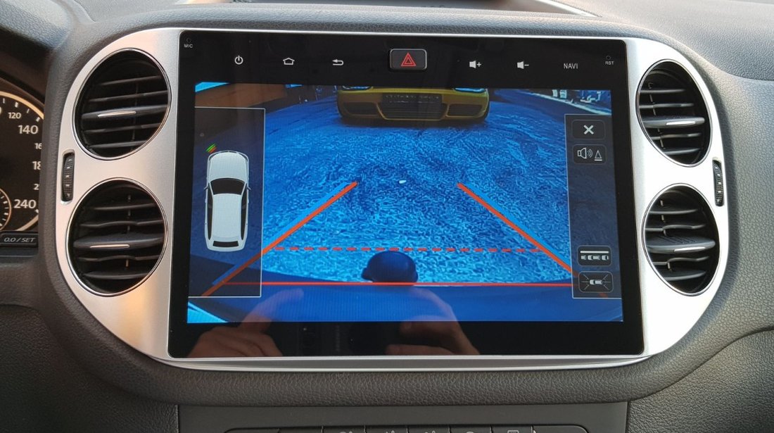 NAVIGATIE CARPAD ANDROID DEDICATA VW TIGUAN GOLF 5 PLUS ECRAN 10.1'' CAPACITIV 16GB INTERNET 3G WIFI