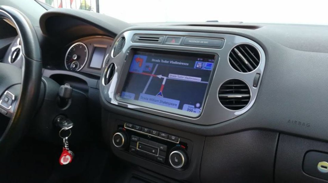 NAVIGATIE CARPAD ANDROID DEDICATA VW Tiguan  EDONAV E305 ECRAN 9'' CAPACITIV 16GB INTERNET 3G