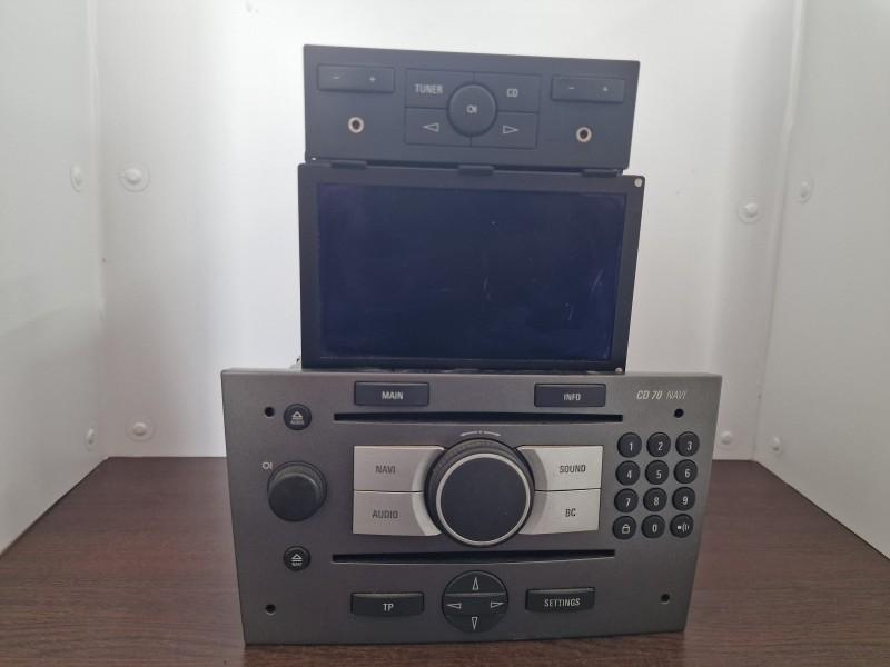 Navigatie CD 70 NAVI display si tuner audio Opel Signum facelift 2005-2008 13270679 Siemens VDO