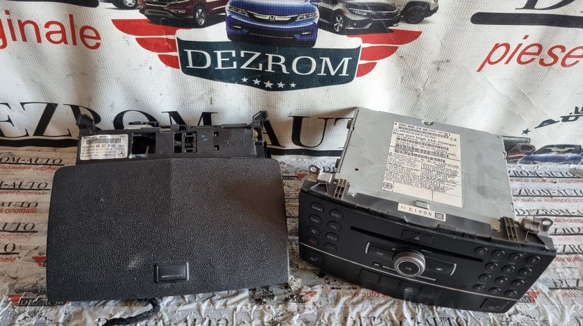 Navigatie completa originala Mercedes-Benz C-Class T-modell (S204) cod piesa : A2049062900 / A2048204797