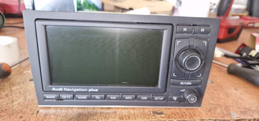 Navigatie Mare Audi A4 B7 Seat Exeo cod 8E0035192Q