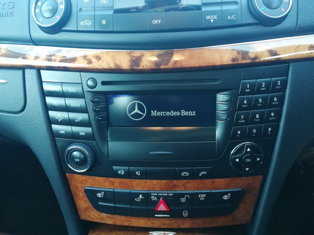 Navigatie mica Mercedes E280 cdi W211 facelift