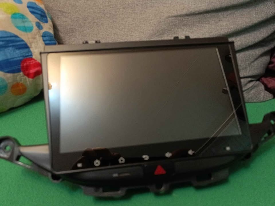 Navigatie Opel Astra K cu touch defect