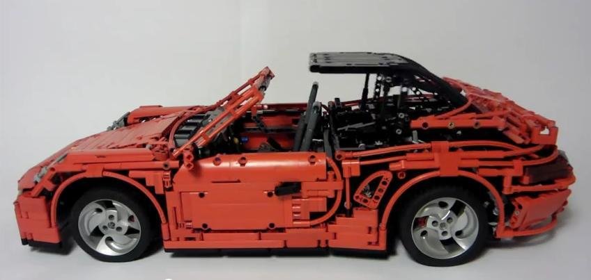 Nebunie in forma pura: noul Porsche 911 din LEGO, cu tractiune integrala, cutie PDK, frane cu disc, etc.