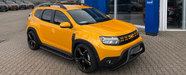 Nemtii au pus o Dacie Duster pe burta si i-au dat un set de jante cu diametrul de 20 de inch. Acum cauta un cumparator caruia sa i-o vanda cu pretul de 33.990 de euro