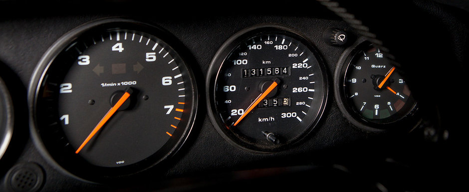 Nemtii au scos-o la vanzare! Se cauta cumparator pentru masina de politie cu 300 km/h in bord Nemtii au scos-o la vanzare! Se cauta cumparator pentru masina de politie cu 300 km/h in bord