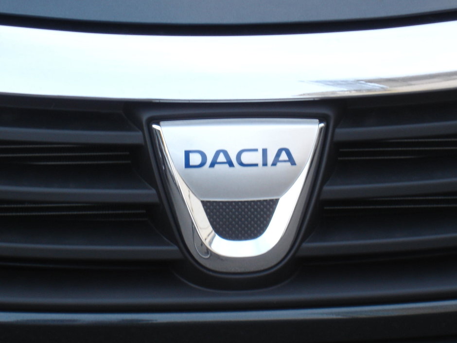 Nemtii nu se mai inghesuie la masinile Dacia