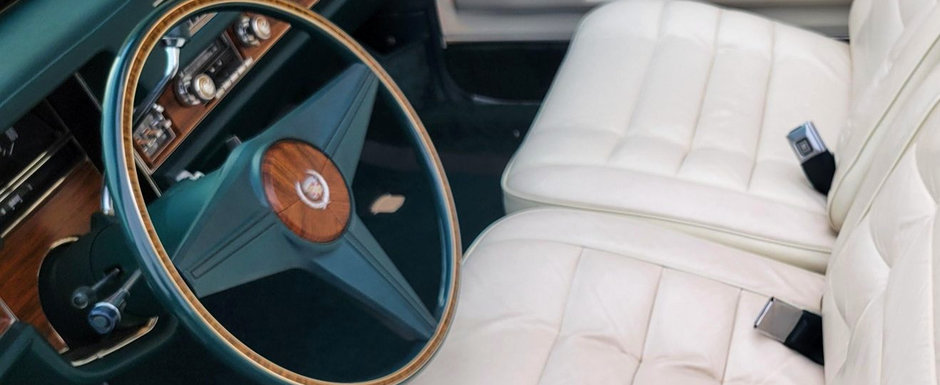 Nemtii se uitau la ea ca la un OZN. Masina din 1976 are o lungime de 5.7 metri, motor de 8.2 litri si scaune cu actionare electrica Nemtii se uitau la ea ca la un OZN. Masina din 1976 are o lungime de 5.7 metri, motor de 8.2 litri si scaune cu actionare electrica