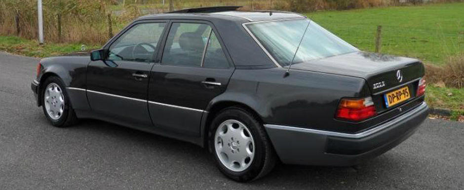 Nici nu vrem sa ne gandim la cata benzina a consumat acest Mercedes 500E in cei peste 500.000 km parcursi Nici nu vrem sa ne gandim la cata benzina a consumat acest Mercedes 500E in cei peste 500.000 km parcursi