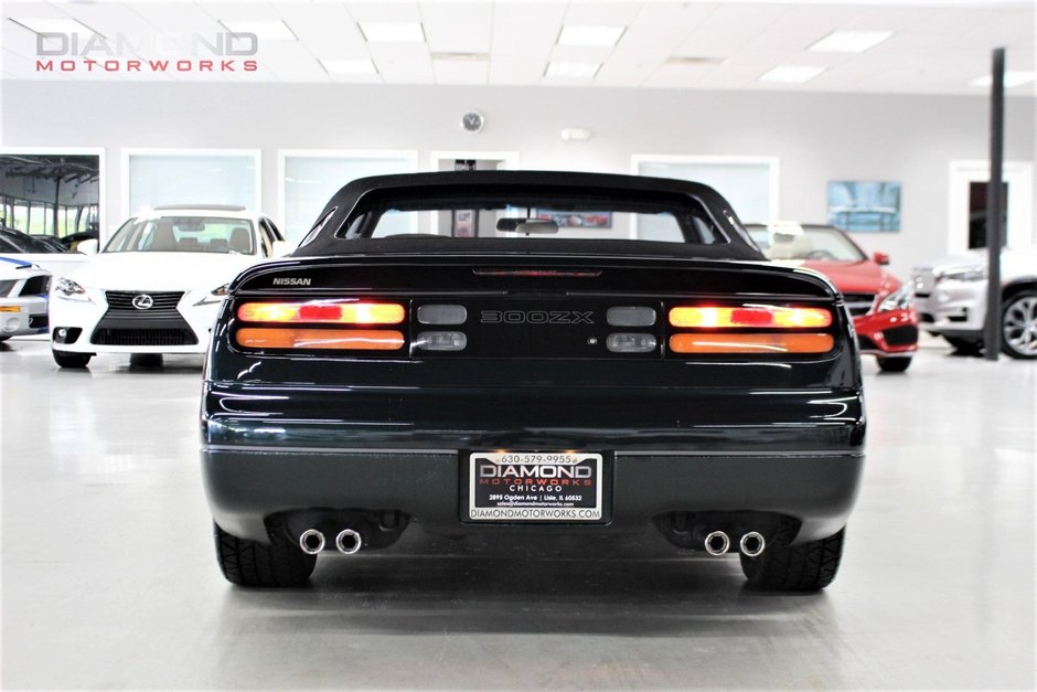 Nissan 300ZX cu 1830 de mile