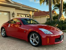 Nissan 350Z cu 3.440 de kilometri la bord