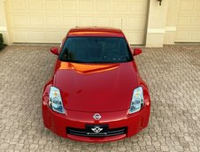 Nissan 350Z cu 3.440 de kilometri la bord