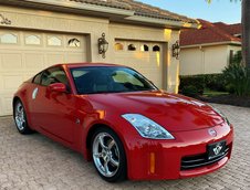 Nissan 350Z cu 3.440 de kilometri la bord