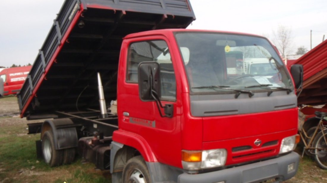 Nissan Cabstar Basculabil in 3 parti Camioneta Autoutilitara