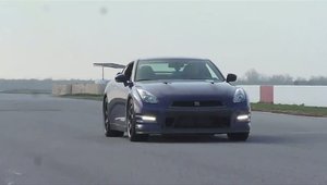 Nissan GT-R 2012 - Launch Control