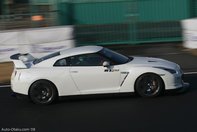 Nissan GT-R Amuse si Top Secret