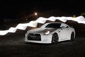 Nissan GT-R by Vilner - Godzilla experimenteaza puterea Dragonului