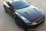 Nissan GT-R cu 1400 CP sub capota