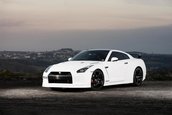 Nissan GT-R - Mat sau... cromat?