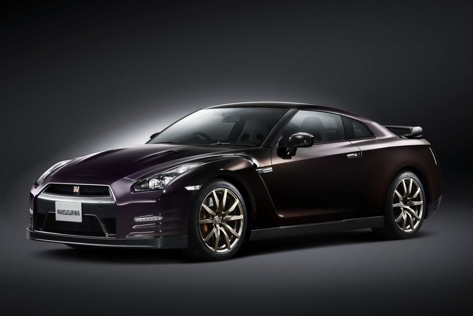 Nissan GT-R Midnight Opal Edition