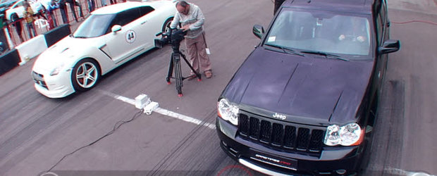 Nissan GT-R versus Jeep Grand Cherokee SRT-8 - o cursa echilibrata