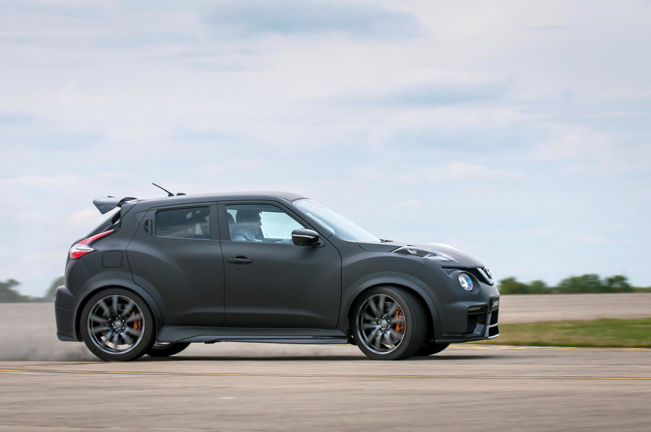 Nissan Juke-R 2.0