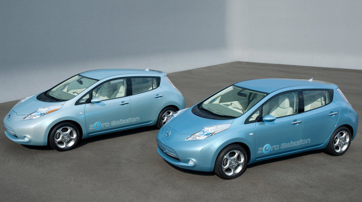Nissan Leaf castiga lupta vanzarilor impotriva lui Chevrolet Volt Nissan Leaf castiga lupta vanzarilor impotriva lui Chevrolet Volt