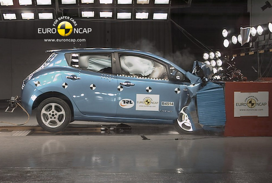 Nissan Leaf este prima masina electrica premiata cu 5 stele de catre Euro NCAP