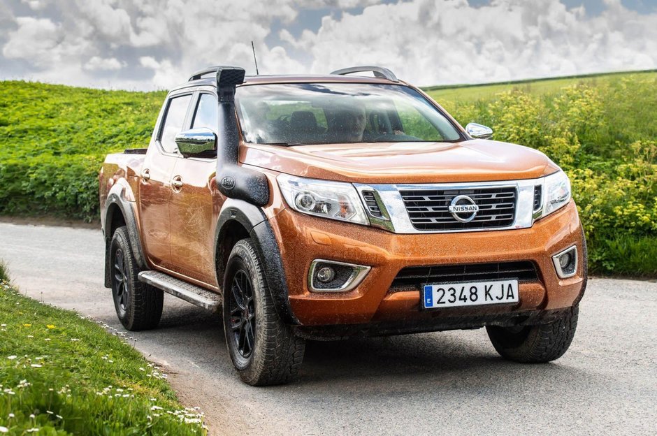 Nissan Navara AT32