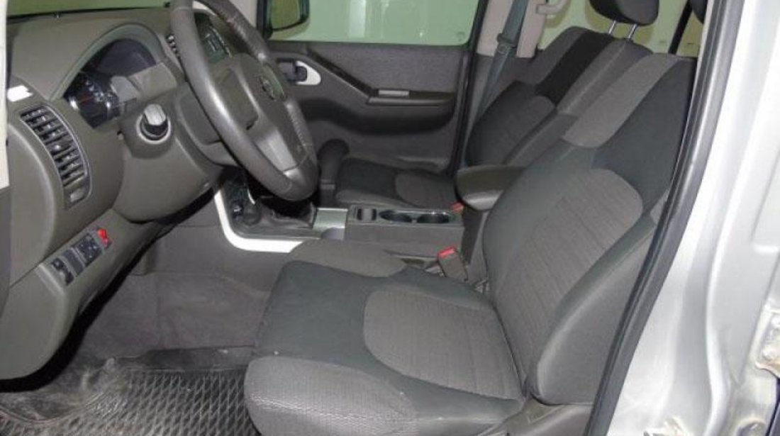 Nissan Pathfinder XE 2.5 dCi 190 CP 4x4 2012