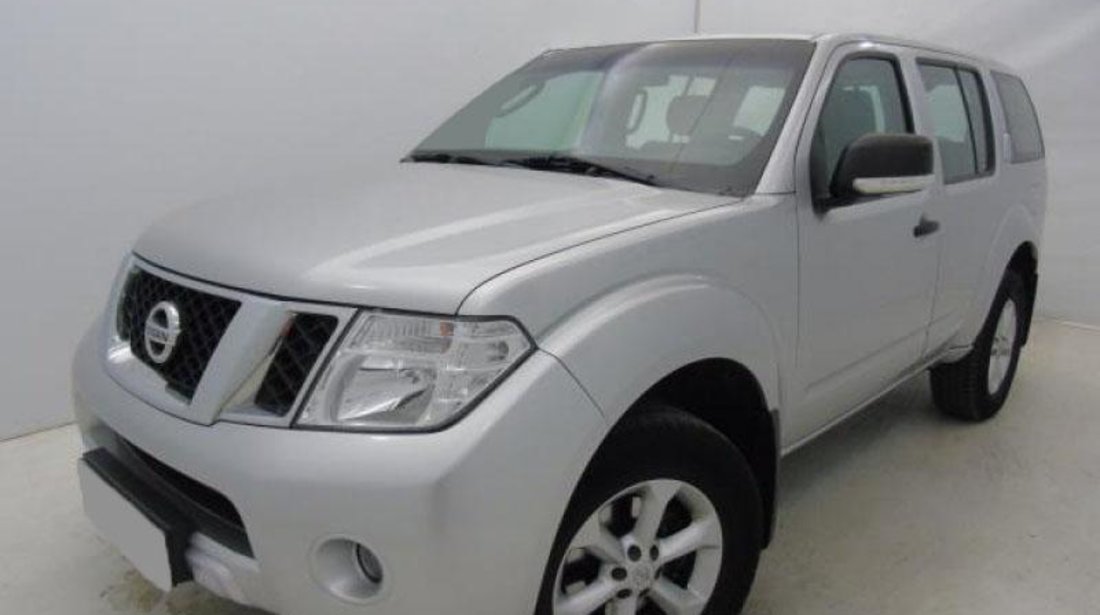 Nissan Pathfinder XE 2.5 dCi 190 CP 4x4 2012